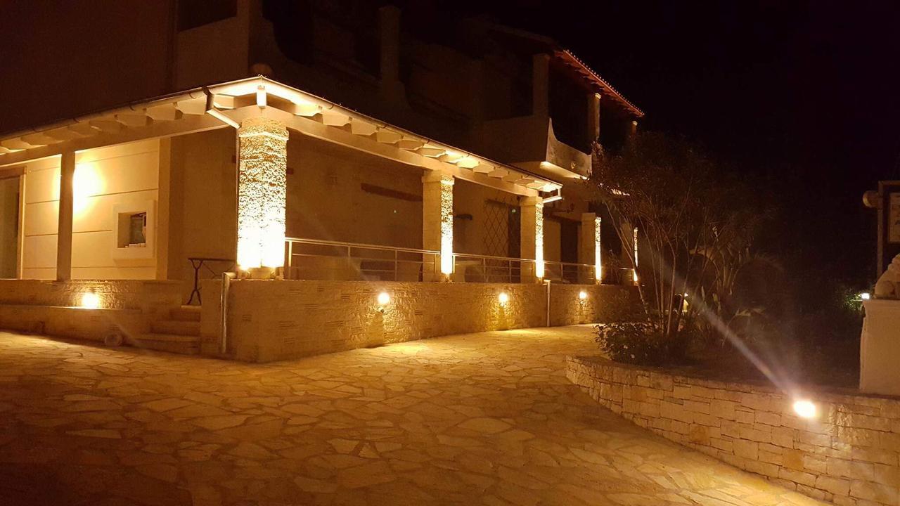 Makis Apartments Arillas  Eksteriør billede
